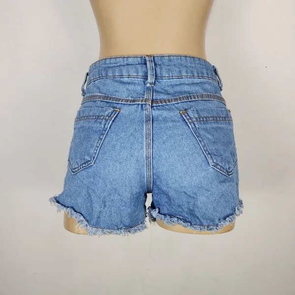 Shorts Jeans Feminino Cintura Alta com Corações Tamanho P
