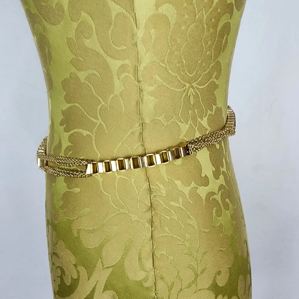 Cinto Feminino Vintage Anos 90 Dourado de Correntes em Metal