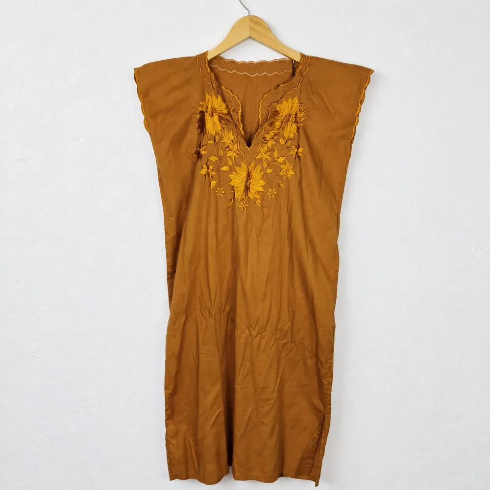 Vestido Vintage Anos 80 Marrom Caramelo Bordado Floral