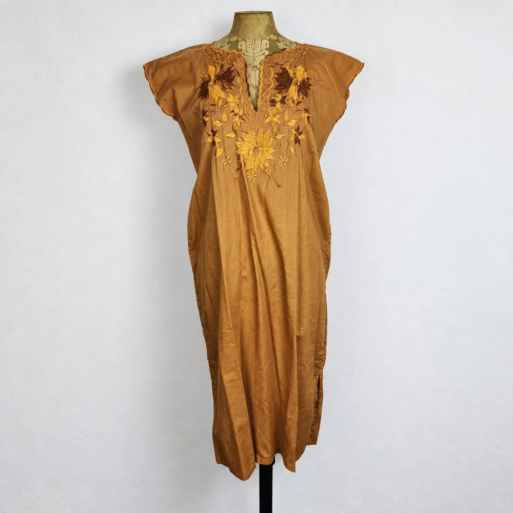 Vestido Vintage Anos 80 Marrom Caramelo Bordado Floral