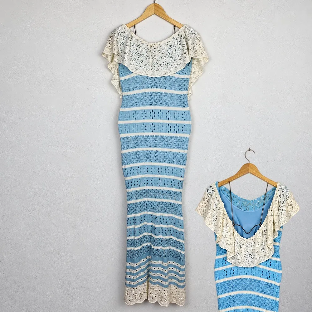 Vestido Longo Tricô Artesanal Azul Claro e Branco Tamanho P