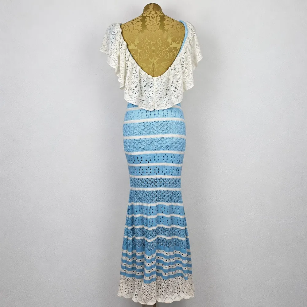 Vestido Longo Tricô Artesanal Azul Claro e Branco Tamanho P