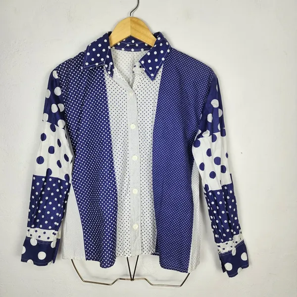 Camisa Vintage Anos 70 Feminina P Azul Branco Poá Geométrica