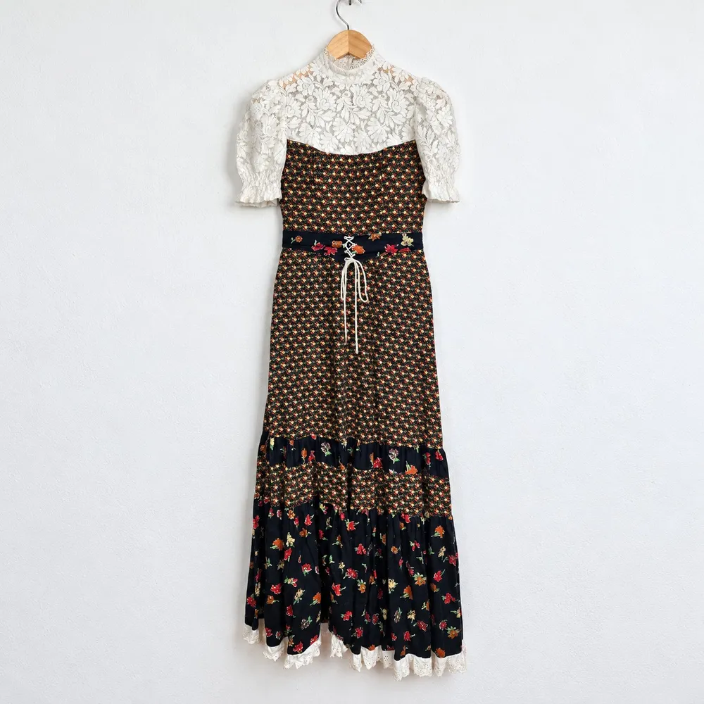 Vestido Vintage Anos 70 Bobbie Brooks Longo Floral Renda