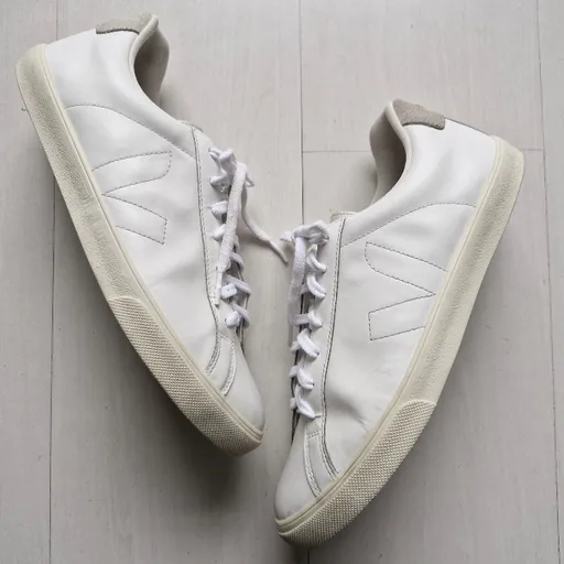Veja Esplar branco couro 42