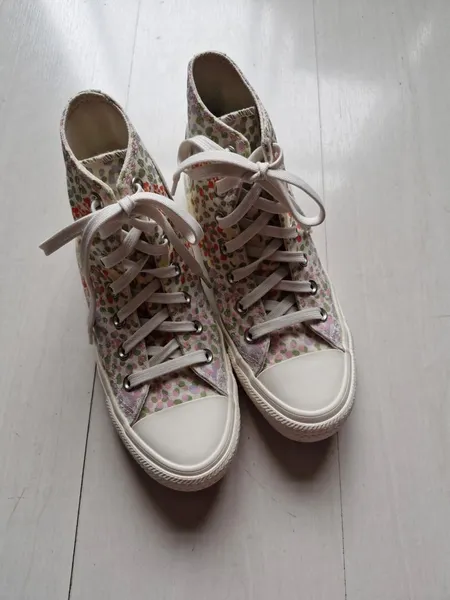 Converse All Star estampa poá 35