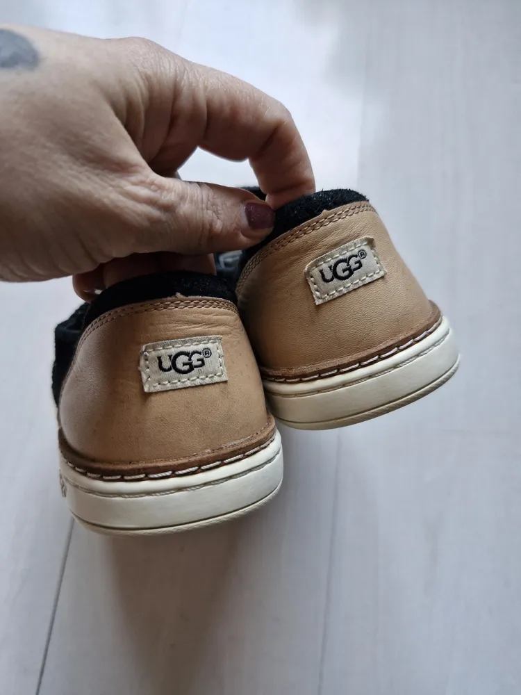 Slip On couro UGG 38