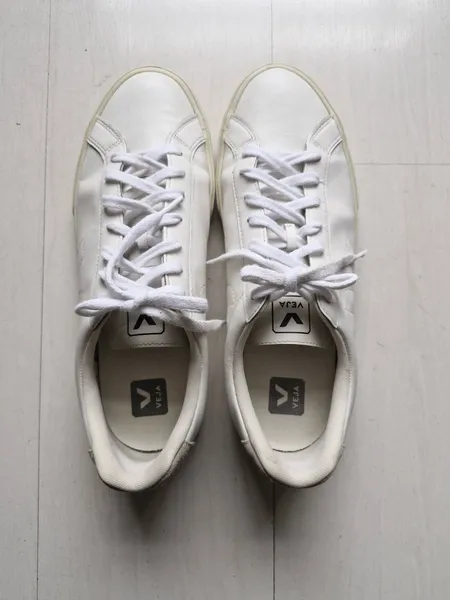 Veja Esplar branco couro 42