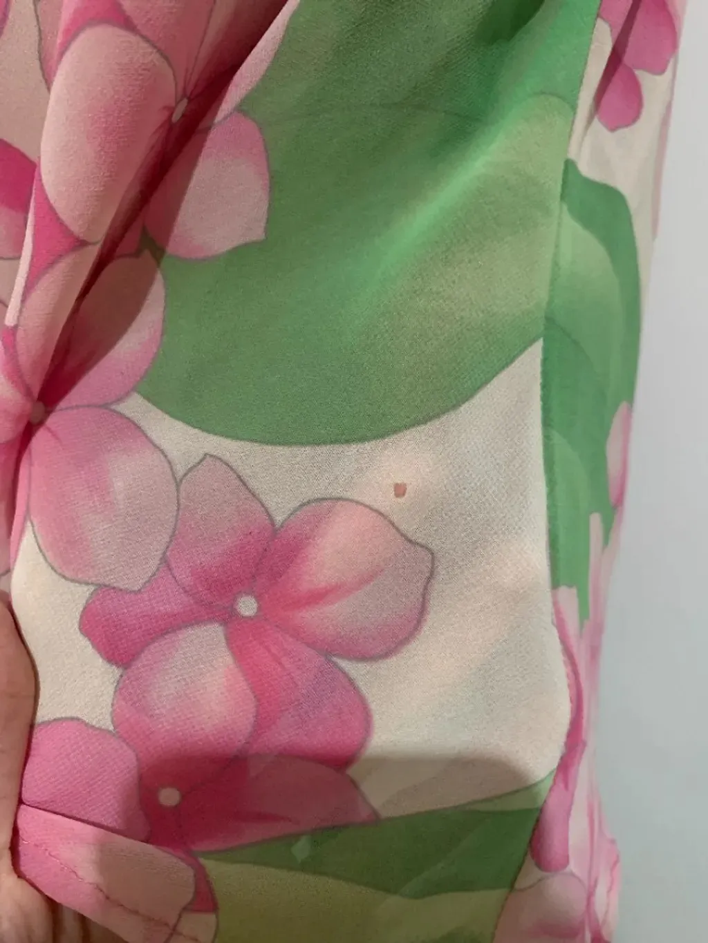 Vestido florido com busto em jeans - tamanho p