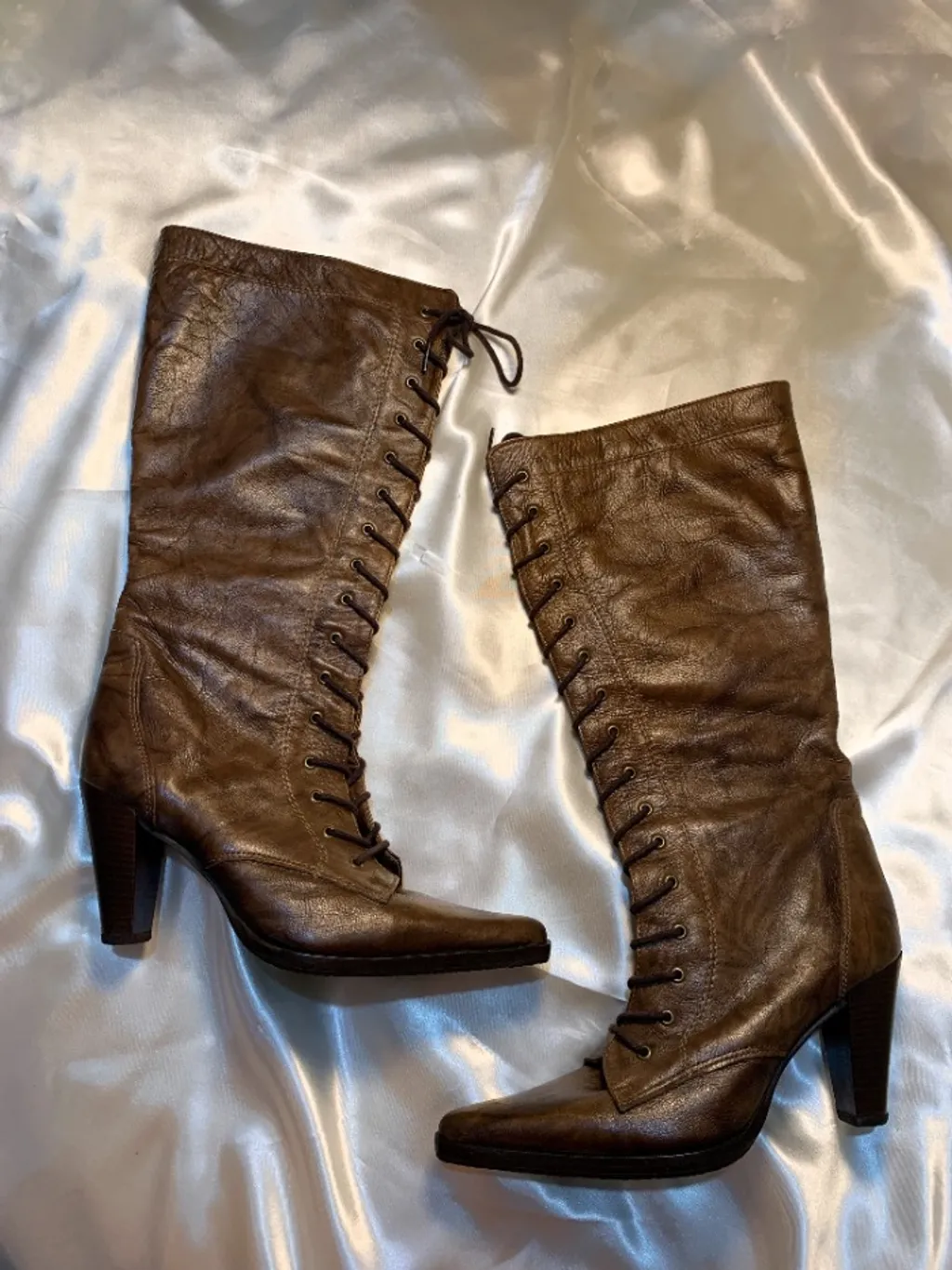 Bota marrom bico fino Tucson Boots - Tamanho 35