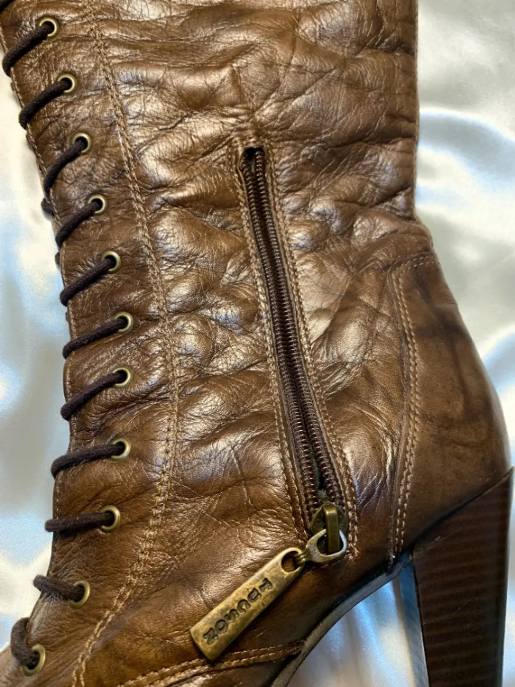 Bota marrom bico fino Tucson Boots - Tamanho 35