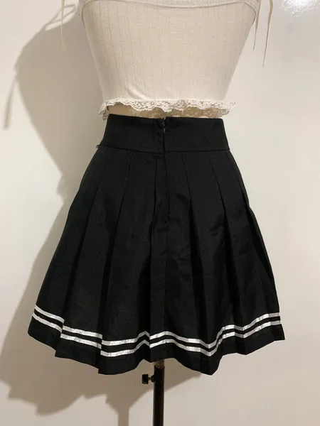 Saia plissada detalhe listrado - Tamanho PP