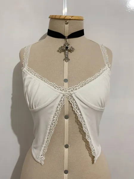 Blusinha delicada com rendas SHEIN - Tamanho PP