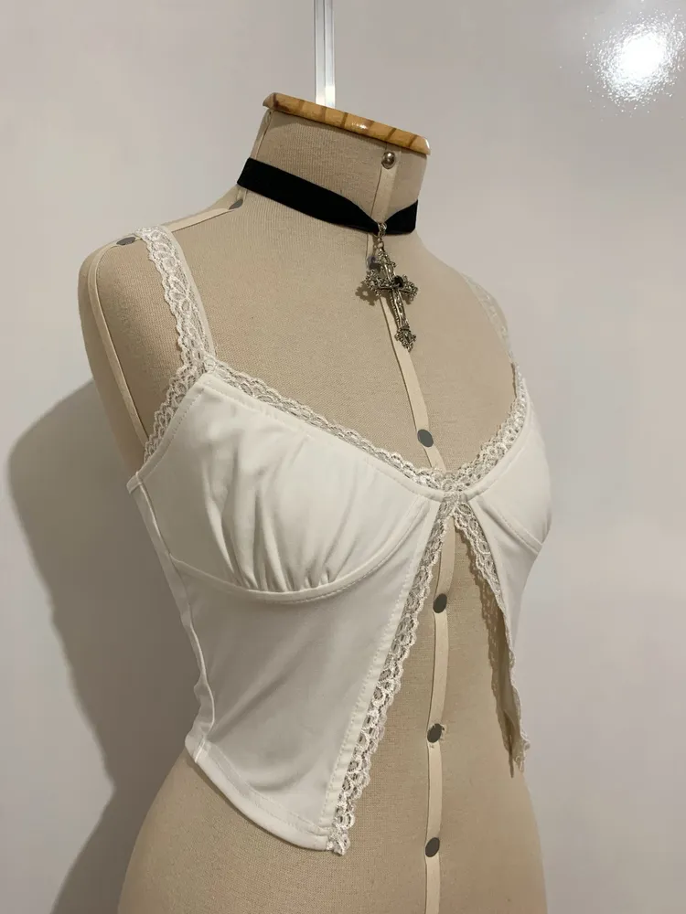 Blusinha delicada com rendas SHEIN - Tamanho PP