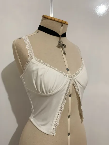 Blusinha delicada com rendas SHEIN - Tamanho PP