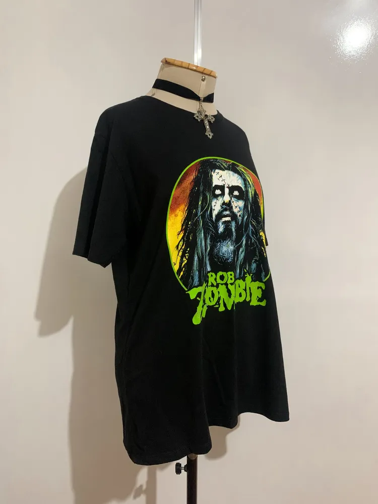 Camiseta Rob Zombie Brutal Wear - Tamanho M