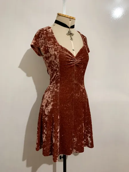 Vestido veludo rosé Forever 21 - Tamanho veste P - etiqueta M