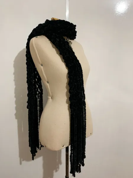 Cachecol peludinho preto