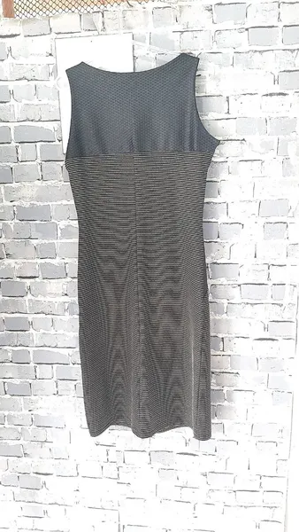 Vestido preto com dourado da Prego, M