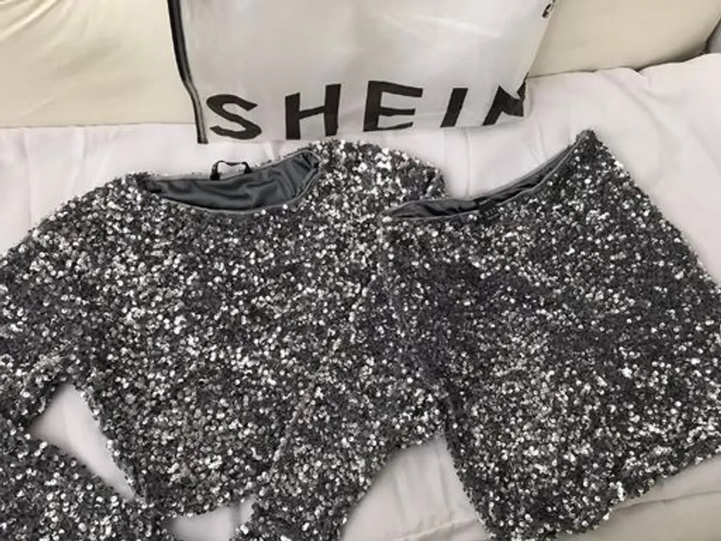 Conjunto Cropped e saia em paetê Shein Xs