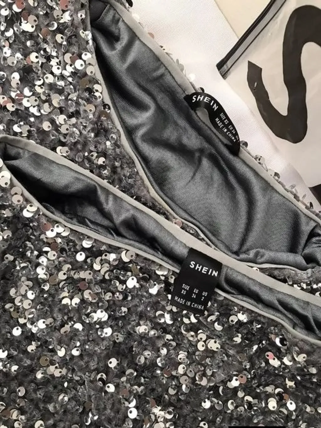 Conjunto Cropped e saia em paetê Shein Xs