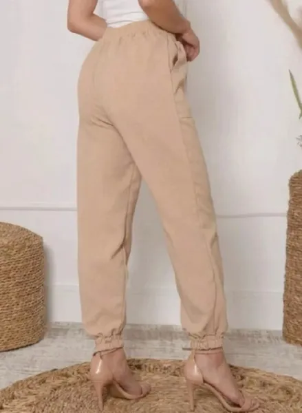Calça jogger sem bolsos