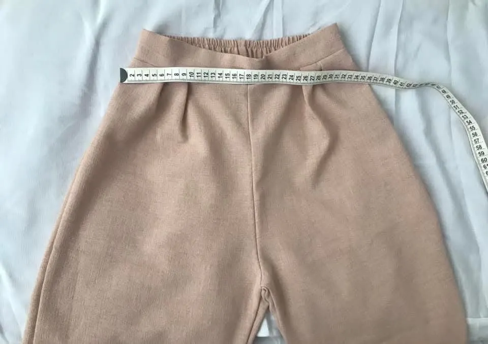 Calça jogger sem bolsos