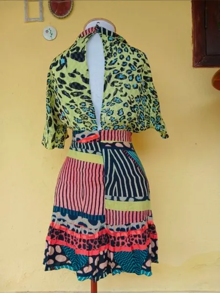 Vestido estampado  curto com babado