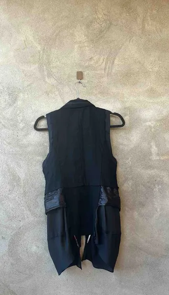 colete alfaiataria preto importado mix de texturas