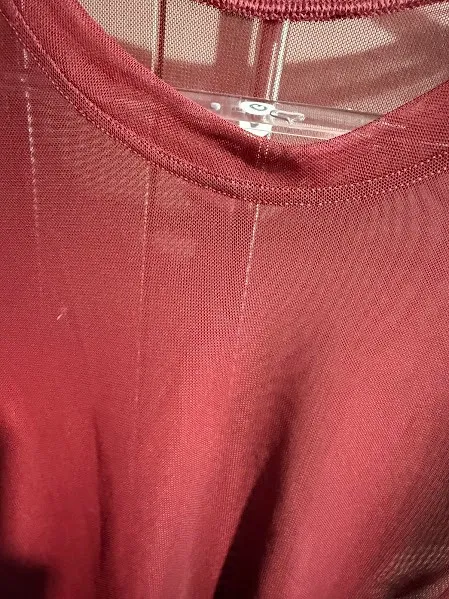 Blusa em Tela vinho nova