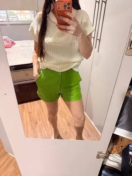 Short verde em Corino