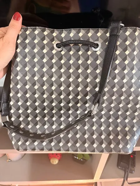 Bolsa Santa Lolla