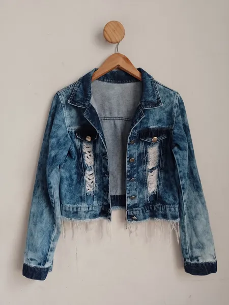 jaqueta jeans destroyed