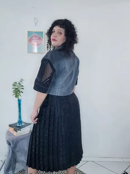 Saia preta plissada vintage