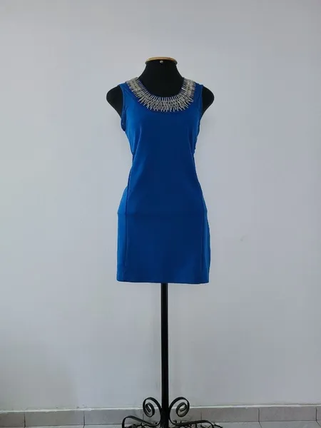 vestido azul apliques marisa tam g