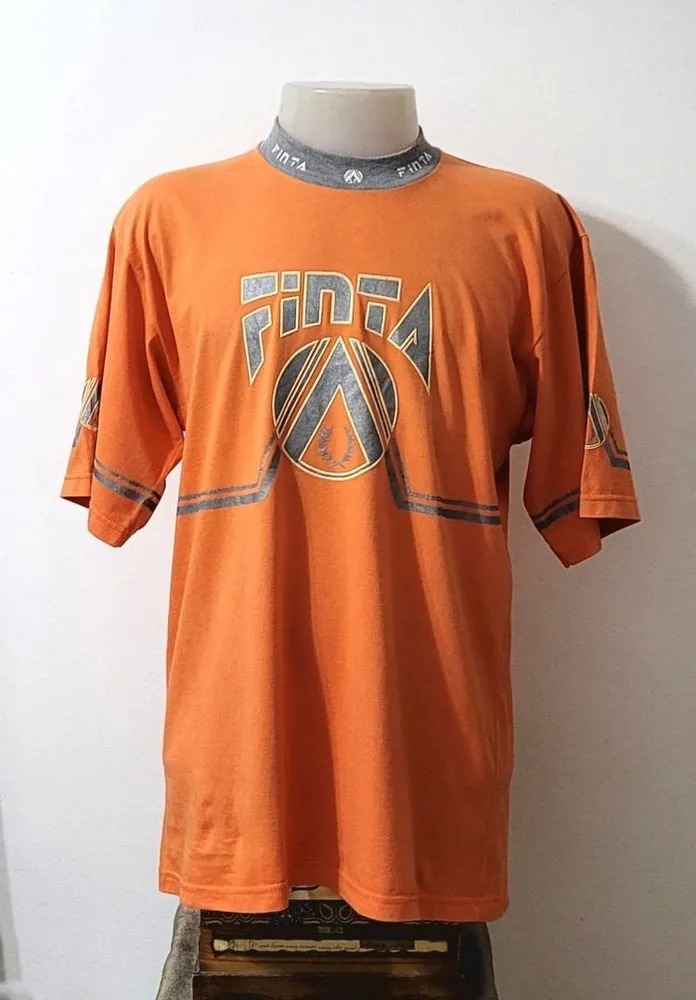 camiseta finta cgc