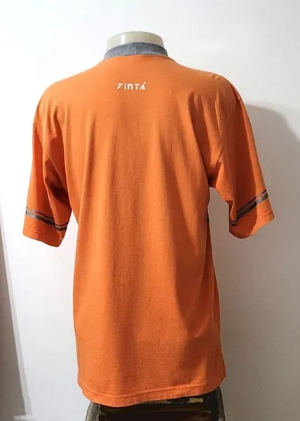 camiseta finta cgc