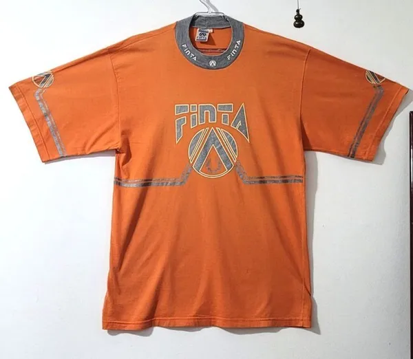 camiseta finta cgc