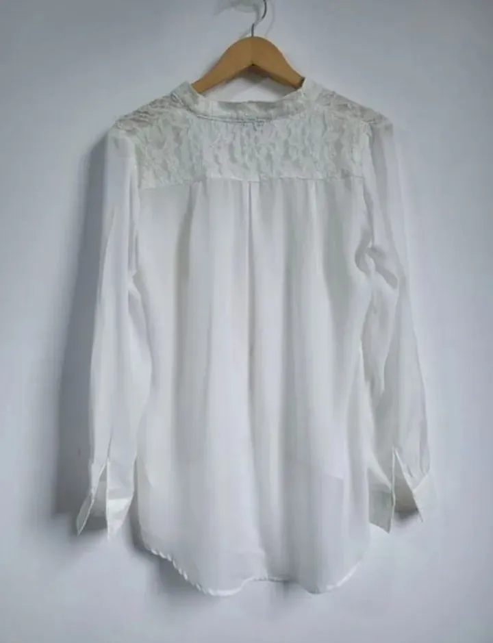 Camisa renda soltinha