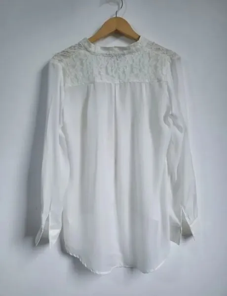 Camisa renda soltinha