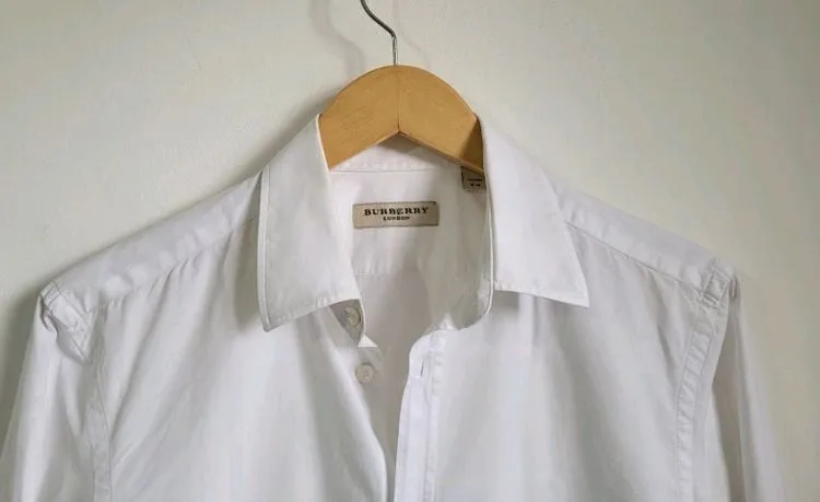 camisa branca burberry
