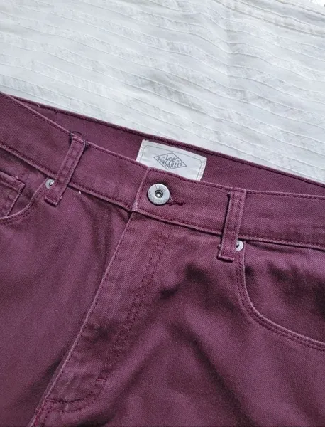 calça vinho lee