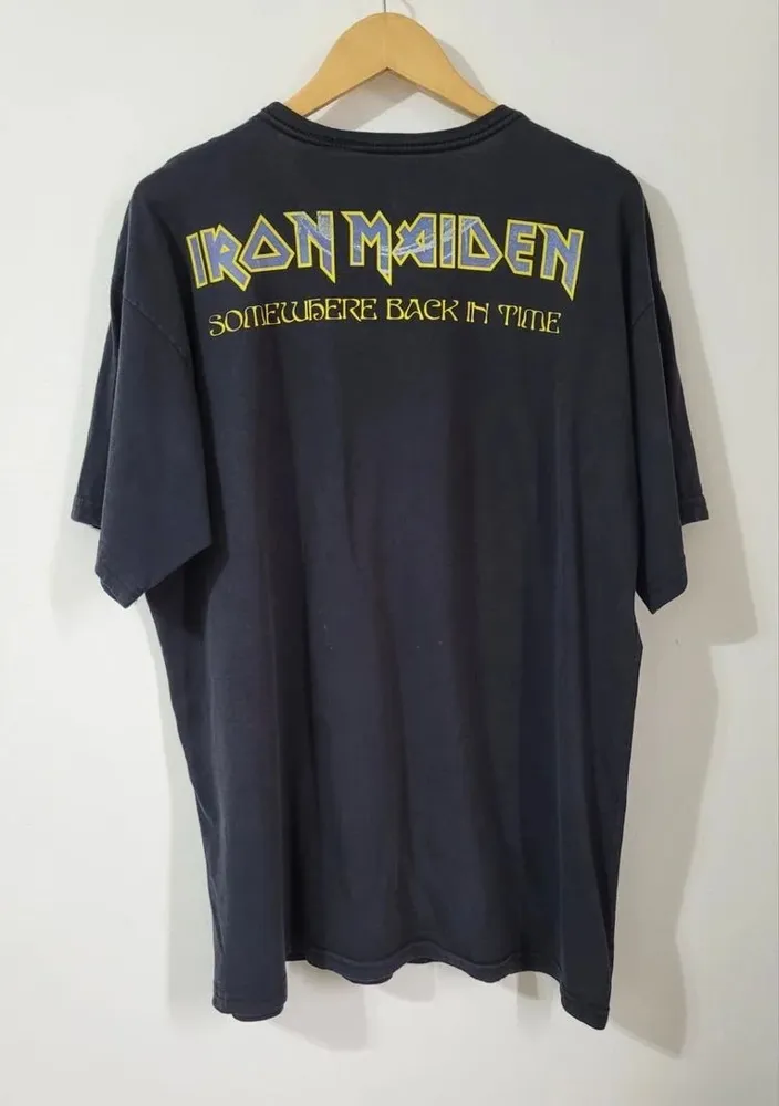 camisa estampada iron maiden