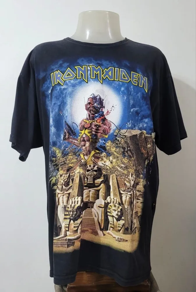 camisa estampada iron maiden