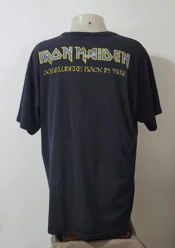 camisa estampada iron maiden