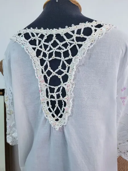 camisa branca bordada