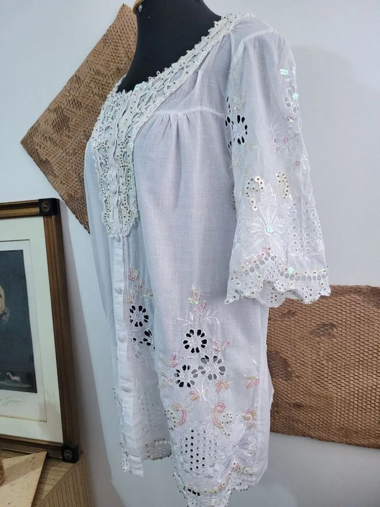 camisa branca bordada
