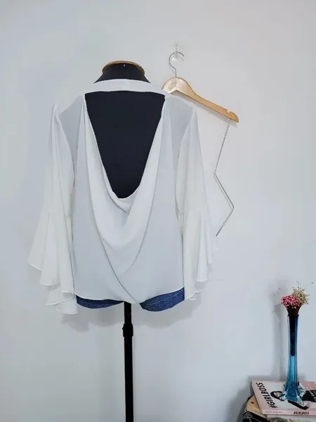 blusa branca flare zara