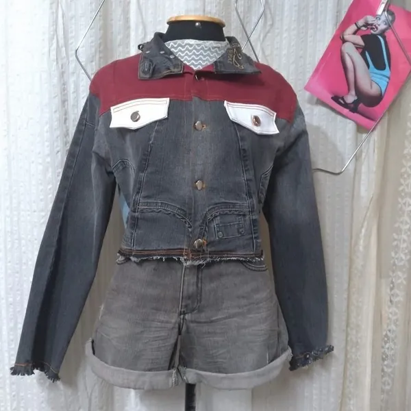 jaqueta upcycling cropped