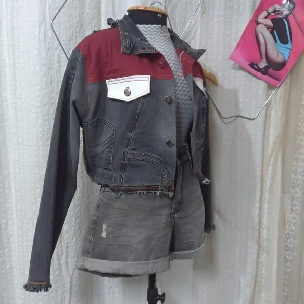 jaqueta upcycling cropped